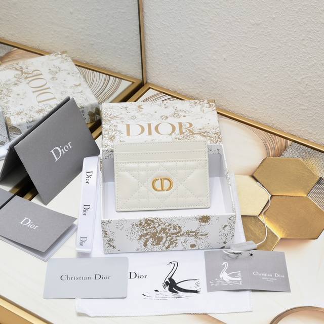 专柜正品有售 顶级原单质量 配图片盒子 Dior Caro 五格卡夹柔软牛皮革藤格纹 编号 S5130 Uwhc M Tu Dior Caro 五格卡夹 黑色