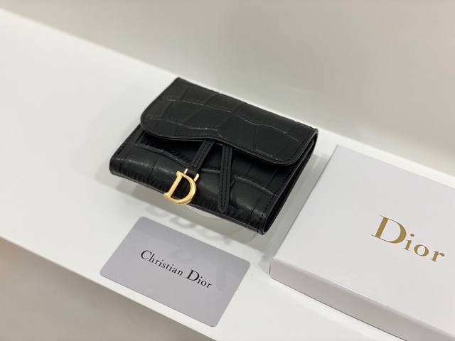 Dior 2059颜色 黑色 尺寸 11*10*2Dior专柜最新款火爆登场 采用头层牛皮 做工精致 媲美专柜 多功能小钱包 超级实用