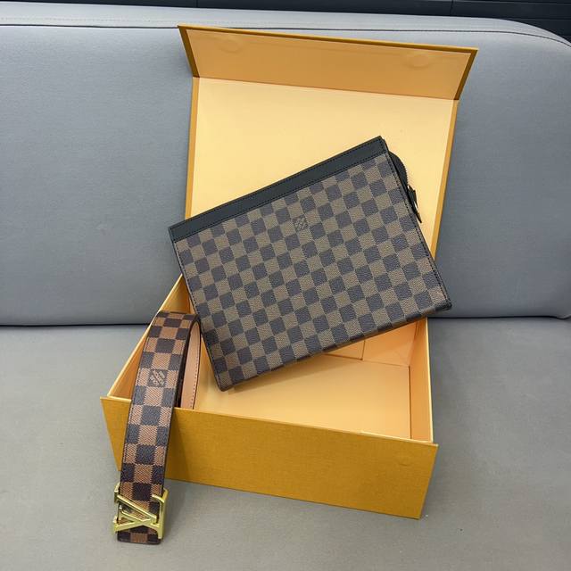 Louisvuitton 路易威登二合一套盒 腰带 手拿包 男士精品百搭款 优质合金扣头 高品质 全套包装 礼盒
