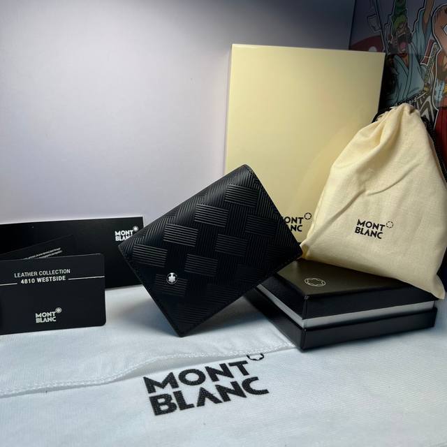 Montblanc全新万宝龙风尚 系列名 型号 Mb131766 9 材质 头层牛皮 包装 专柜同步包装 礼品袋 包装纸另购 款式 购版打造