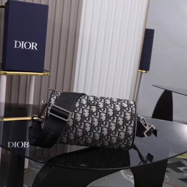 市场最高版本 欢迎对比 点击长按翻译 Roller Dior Oblique : 1Ropo061Yky_H26E Roller Dior Oblique Di