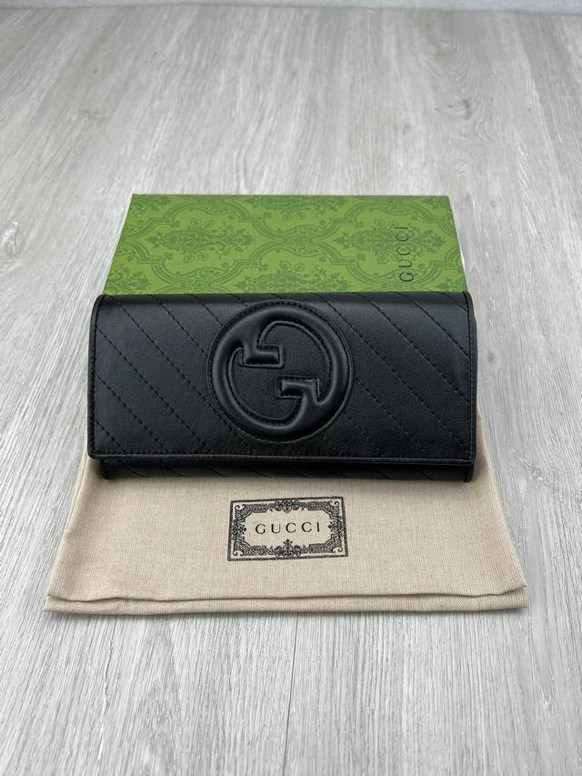 Gucci Blondie系列半包盖钱包 型号 302 尺寸 1 X11X3Cm 厚 颜色 黑色 灰色 粉皮 意大利创作