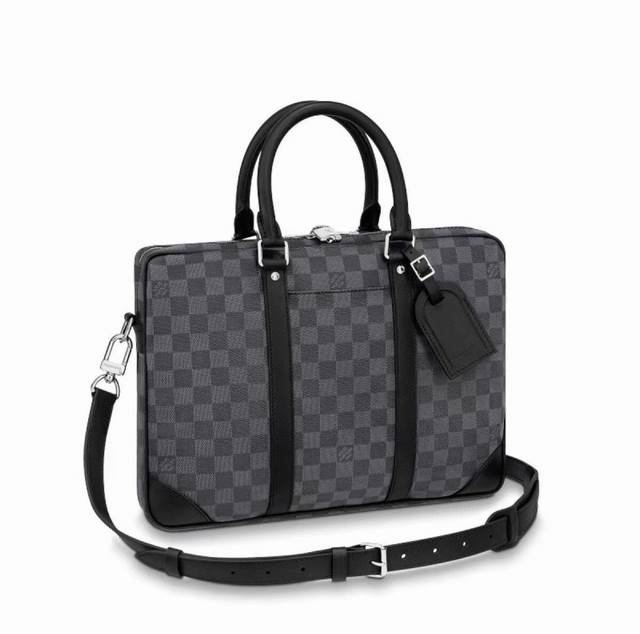 顶级原单 N40 黑格 本款 Voyage 小号公文包取材 Damier Graphite 涂层帆布 搭配皮革侧带 加固包角 顶部手柄和名牌 外袋便于存放智能手