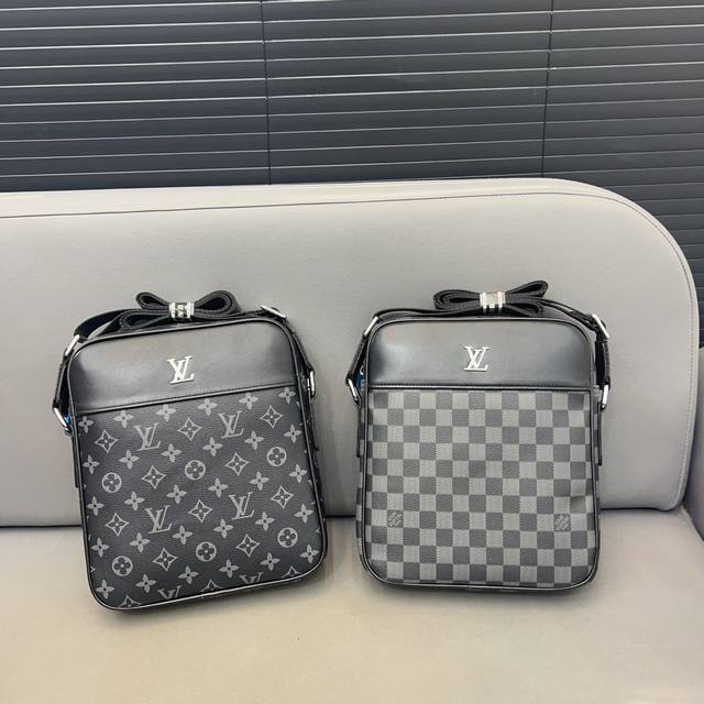 Louisvuitton 路易威登 单肩包 男士斜挎包 休闲商务 采用精湛镶嵌细工 经典百搭 实物拍摄 原厂面料 高端品质 配送防尘袋 26 X 28 Cm