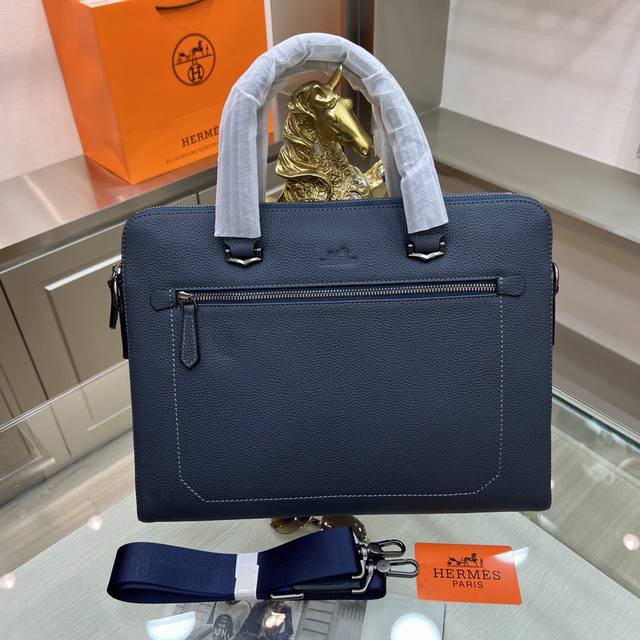 Hermes 高级定制 男士公文包系列 官网代购 顶级品质 可专柜对比 顶级进口爱玛仕专用牛皮 名师设计 资深裁缝 立体剪裁完美版型 上手效果极佳 设计理念独特