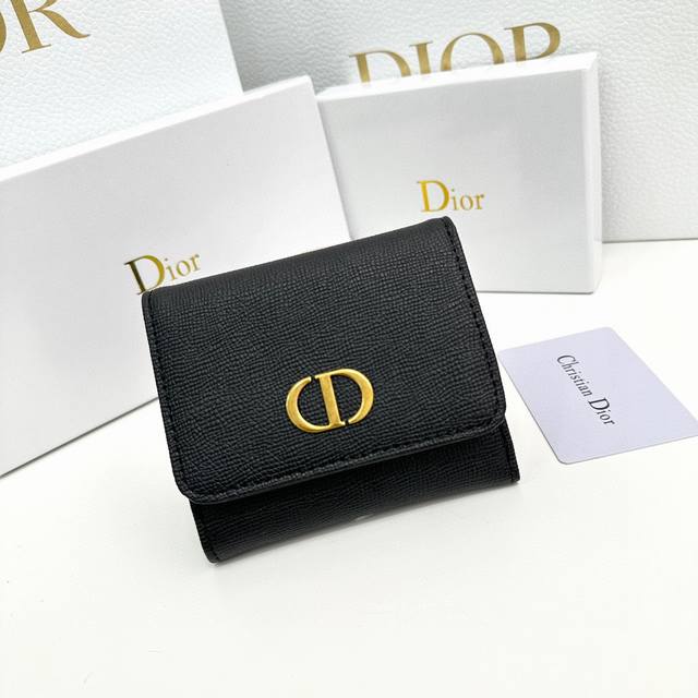 Dior D24颜色 黑色尺寸 11*10*2 Dior专柜最新款火爆登场 采用头层牛皮 做工精致 媲美专柜 多功能小钱包 超级实用