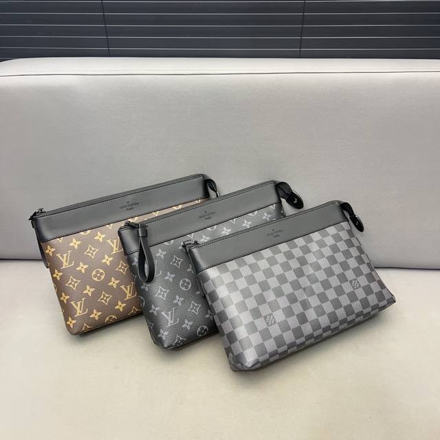 Louisvuitton 路易威登 印花手拿包 男士手包 采用精湛镶嵌细工 实物拍摄 原厂原版面料 配送礼盒 21 X 30 Cm