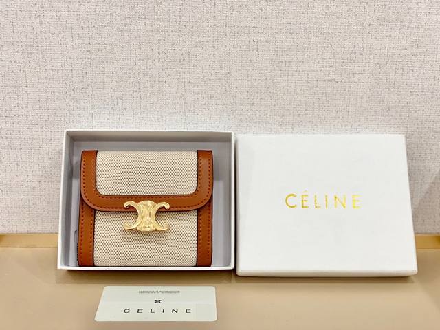 Celine 66885颜色 白色尺寸 11*10*5 Celine短式钱包非常炫美的一个系列 专柜同步 采用头层牛皮 精致时尚