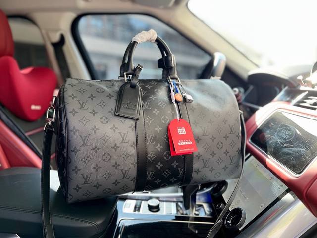 高端货 新款 Louis Vuitton路易威登 旅行袋m45392 45Cm限量版黑武士旅行袋 Keepall是路易威登旅行袋系列中的经典 这个中号keepa