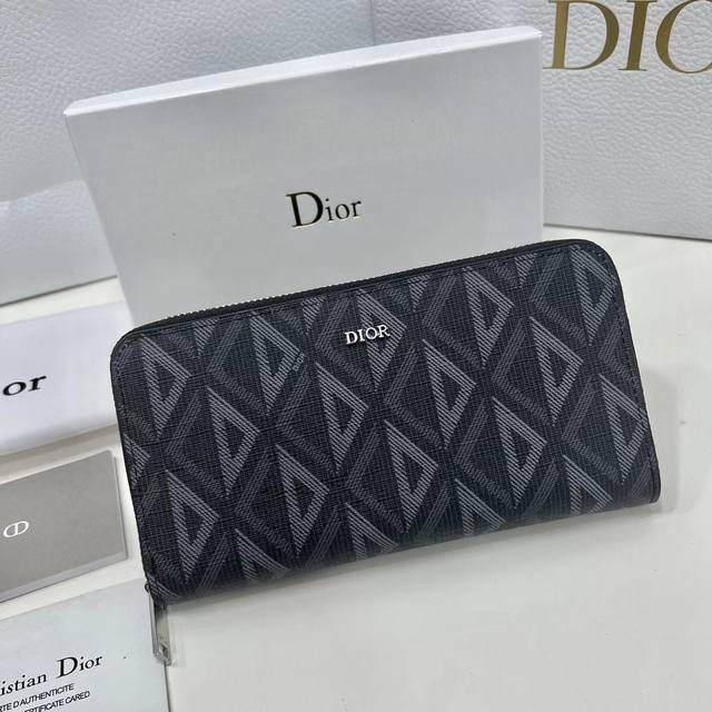 Dior 0197颜色 黑色 浅蓝尺寸 19.5*10.5*3Dior专柜最新款 Dior长款拉链钱包高档 印花正面饰有 Dior 徽标 搭配头层牛皮 容量大双