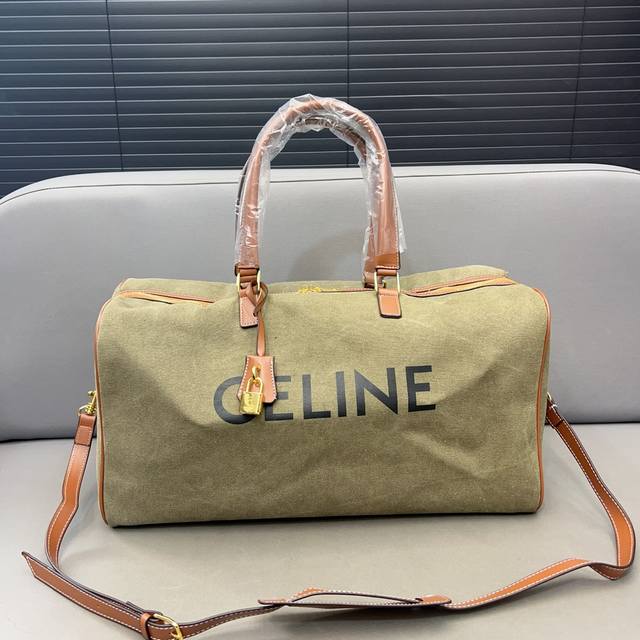 Celine 赛琳 Voyage 旅行袋 手提包袋 机场包 采用精湛镶嵌细工 实物拍摄 原厂原版面料 配送防尘袋 50 X 28 Cm