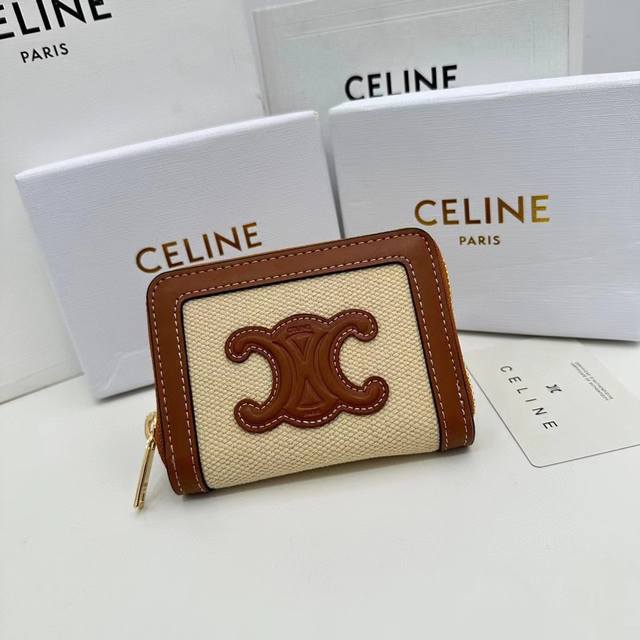 Celine A15颜色 白色帆布尺寸 10.5*9*1 Celine 专柜同步 Triomphe Cuir紧凑型拉链钱夹 纺织材料和天然 棕褐色小牛皮纺织材料