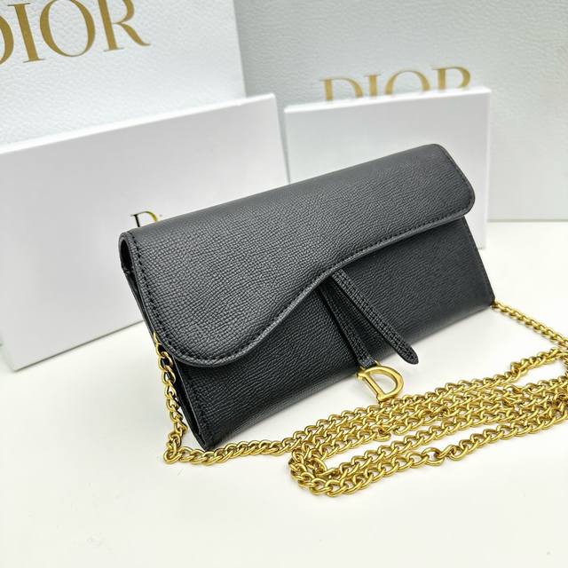 Dior D23颜色 黑色尺寸 19*10.5*3.5Dior 专柜同步 可肩背专柜品质顶级进口牛皮 海外订制钥匙扣五金 做工油边精湛