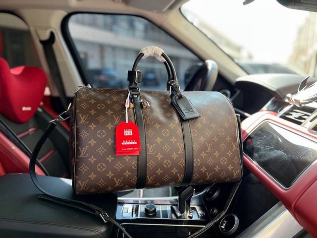 高端货 新款 “Louis Vuitton”旅行袋m56711 Keepall 45 旅行袋 配肩带 这款手袋采用有史以来尤其受欢迎的经典路易威登设计，适用于事