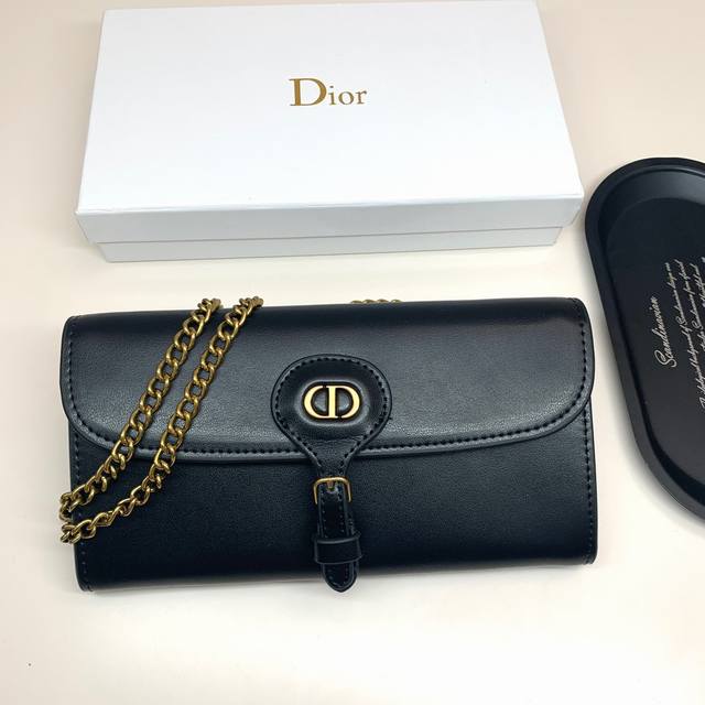 Dior 926颜色 黑色 奶茶色尺寸 19*10.5*3.5Dior 专柜同步，可肩背专柜品质顶级进口牛皮 海外订制钥匙扣五金 做工油边精湛