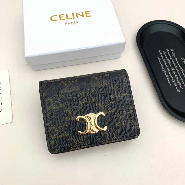 Celine 3510颜色 老花尺寸 11*9*3 Celine官网最新款！短式钱包非常炫美的一个系列，专柜同步，采用头层牛皮，精致时尚！
