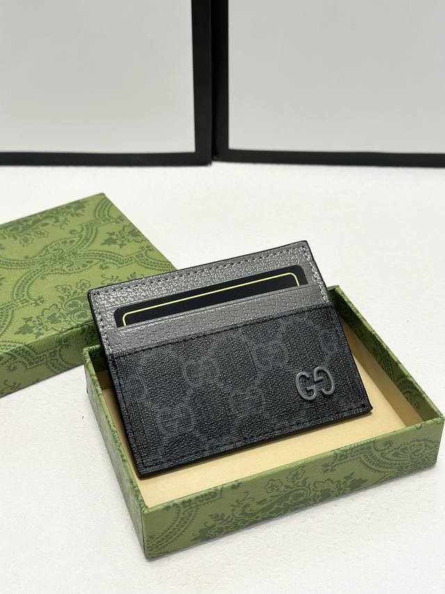 颜色 灰尺寸 9x5纯皮卡包 超级自留。两用卡包钱包卡位钞票位 特别实用