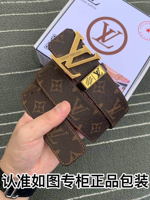 皮带：Lv..路易..威登原单 腰带：百分百头层牛皮，保证真皮。24K纯钢扣双面可用专柜同等质量， 送人自用首选 包装： 请认准如图专柜包装，赠送打孔器，银联发