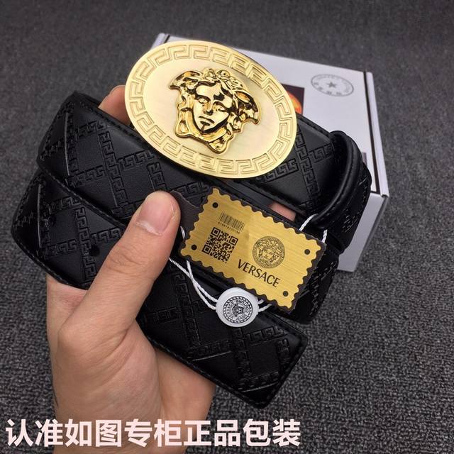 品牌：Versace.范思哲 型号：原单！请认准如图专柜包装 等级：意大利进口百分百头层牛皮，范思哲.Versace，世界著名奢侈品品牌，美人头经典之作，进口头