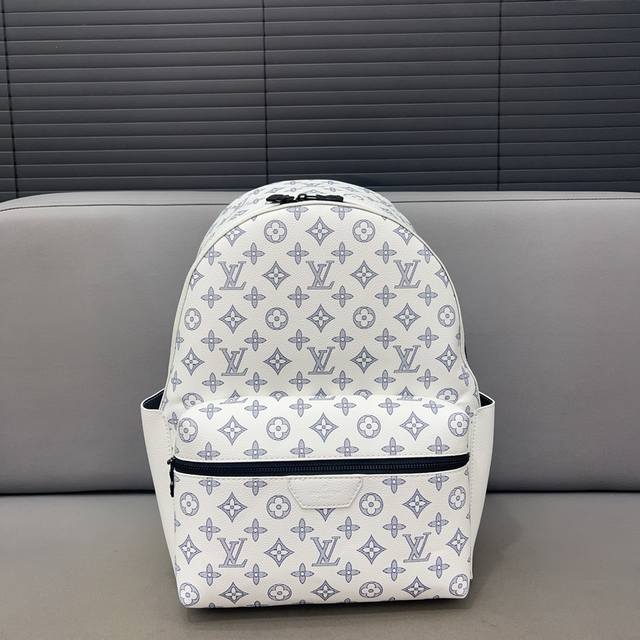 Louisvuitton 路易威登 Discovery 印花双肩包 大容量背包 男女通用 采用精湛镶嵌细工，经典百搭 实物拍摄 原厂原版面料 配送防尘袋 40