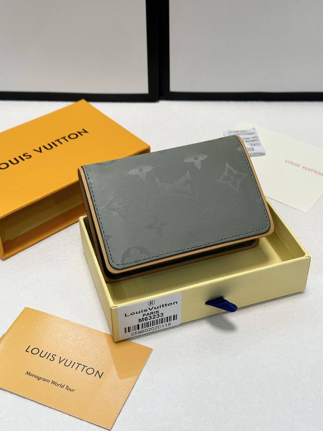 颜色 镭射灰尺寸 10X5Lv一比一专柜品质最新专柜黄色包装卡包钱包两用款