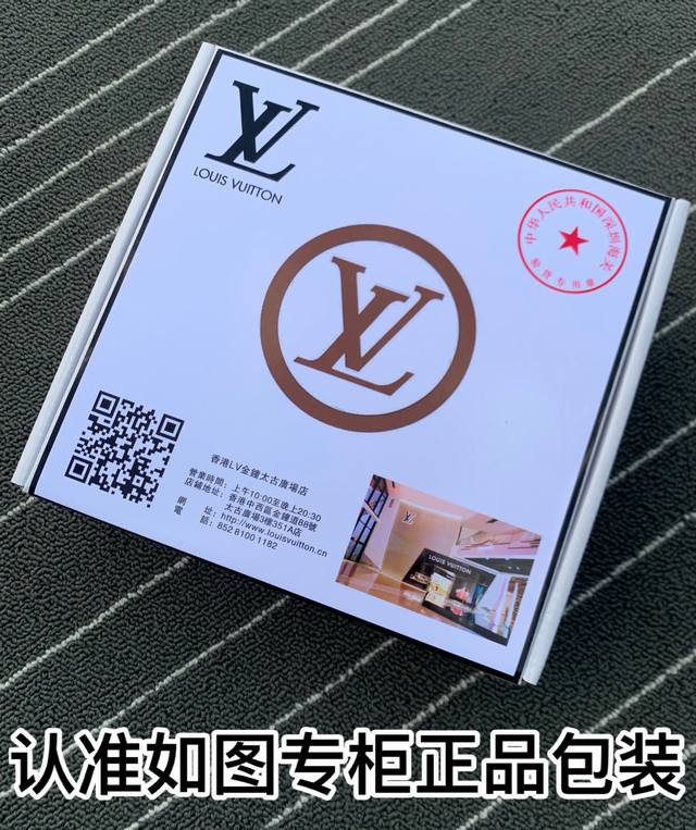 皮带：Lv..路易..威登自动扣 腰带：百分百头层牛皮，保证真皮。24K纯钢扣自动带身专柜同等质量， 送人自用首选 包装： 请认准如图专柜包装，赠送打孔器，银联